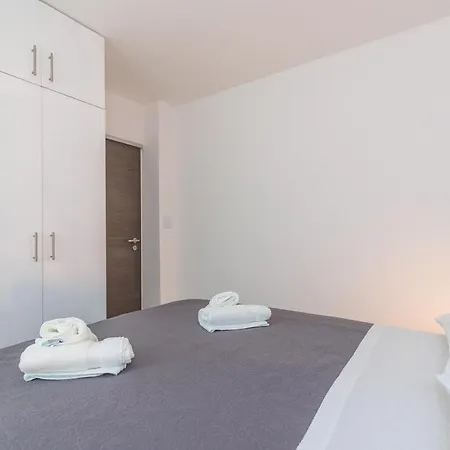 Apartment Ema *