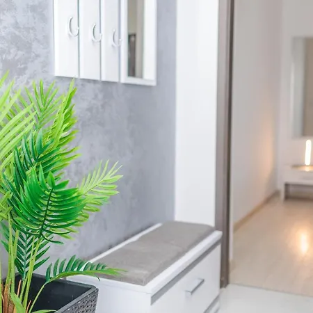 Apartment Ema *