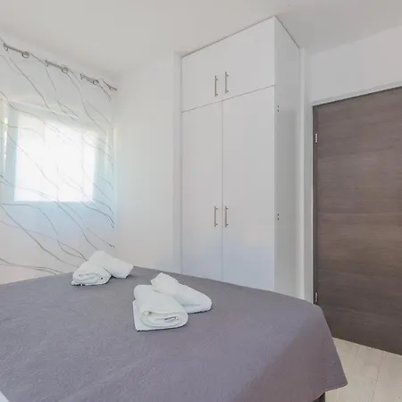 Apartment Ema Zadar